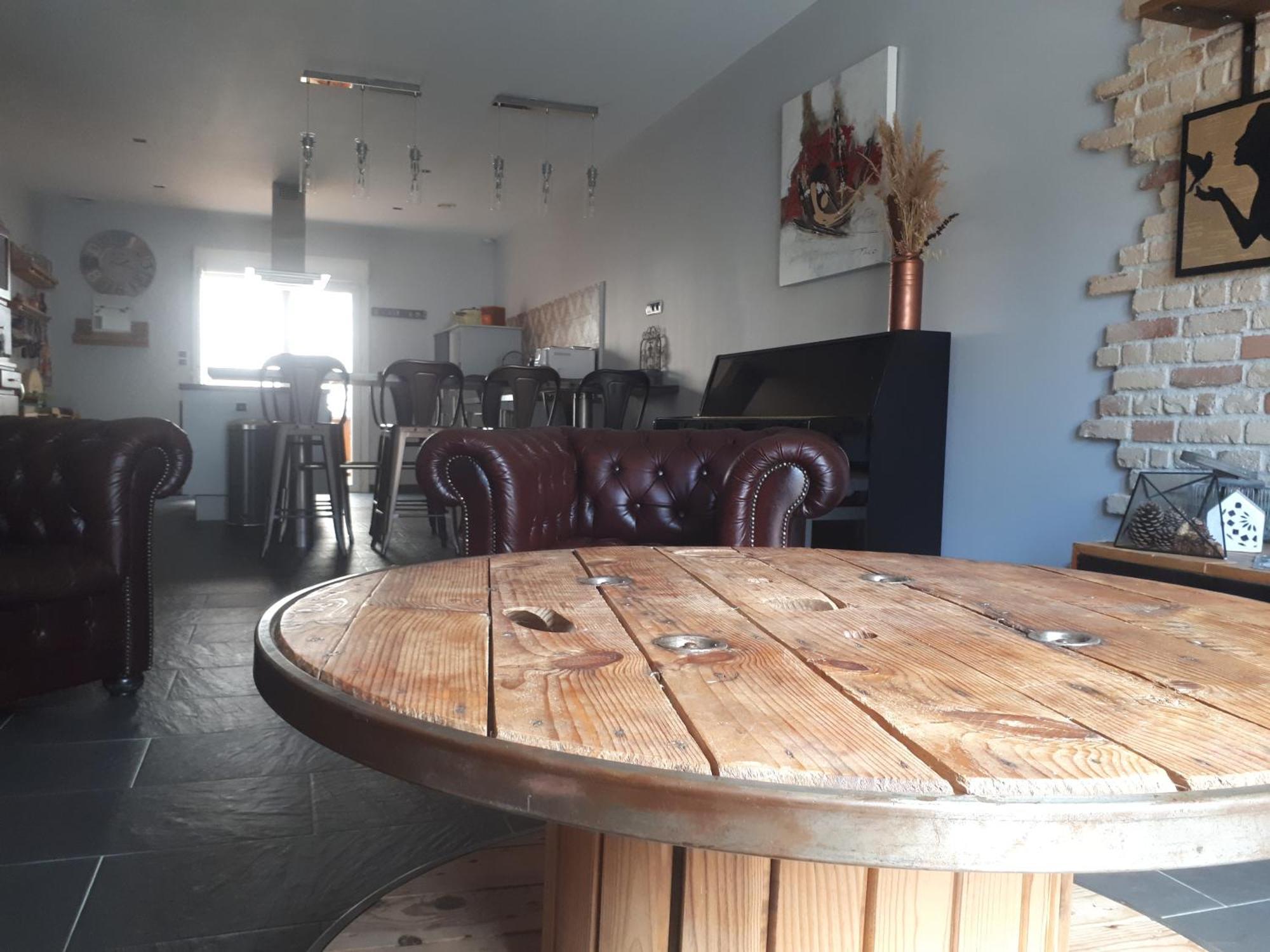 Maison De Village Avec Sa Charmante Petite Cour Interieure 플뢰리 외부 사진
